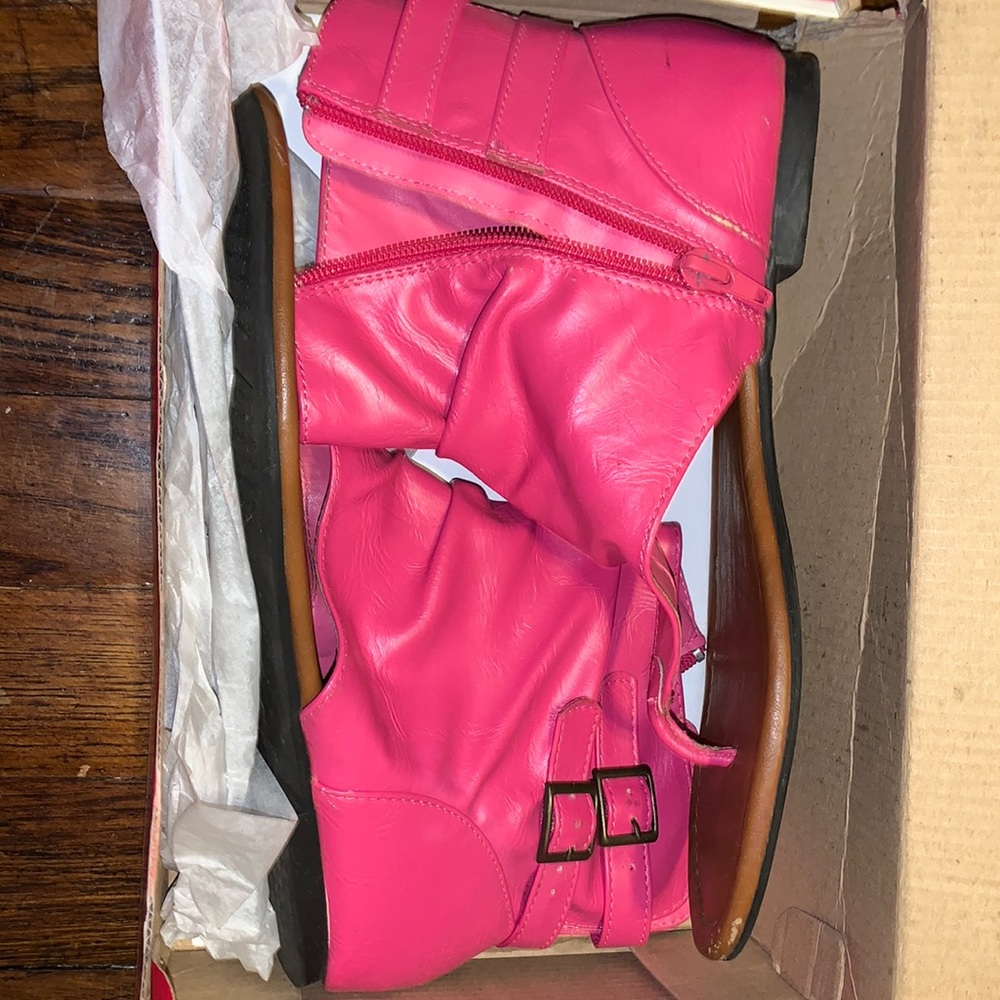 Pink thong sandals